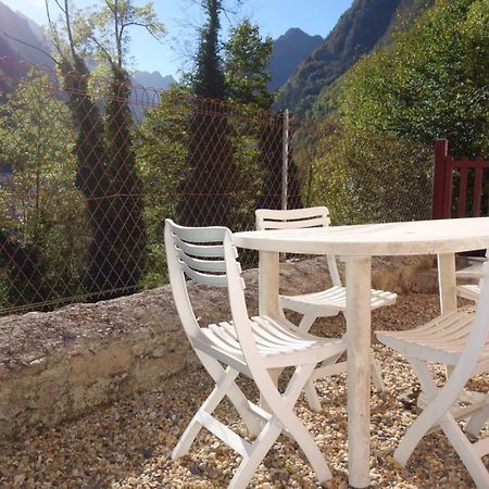 Appt 4/6 Couchages Avec Terrasse Cauterets Apartment Exterior photo